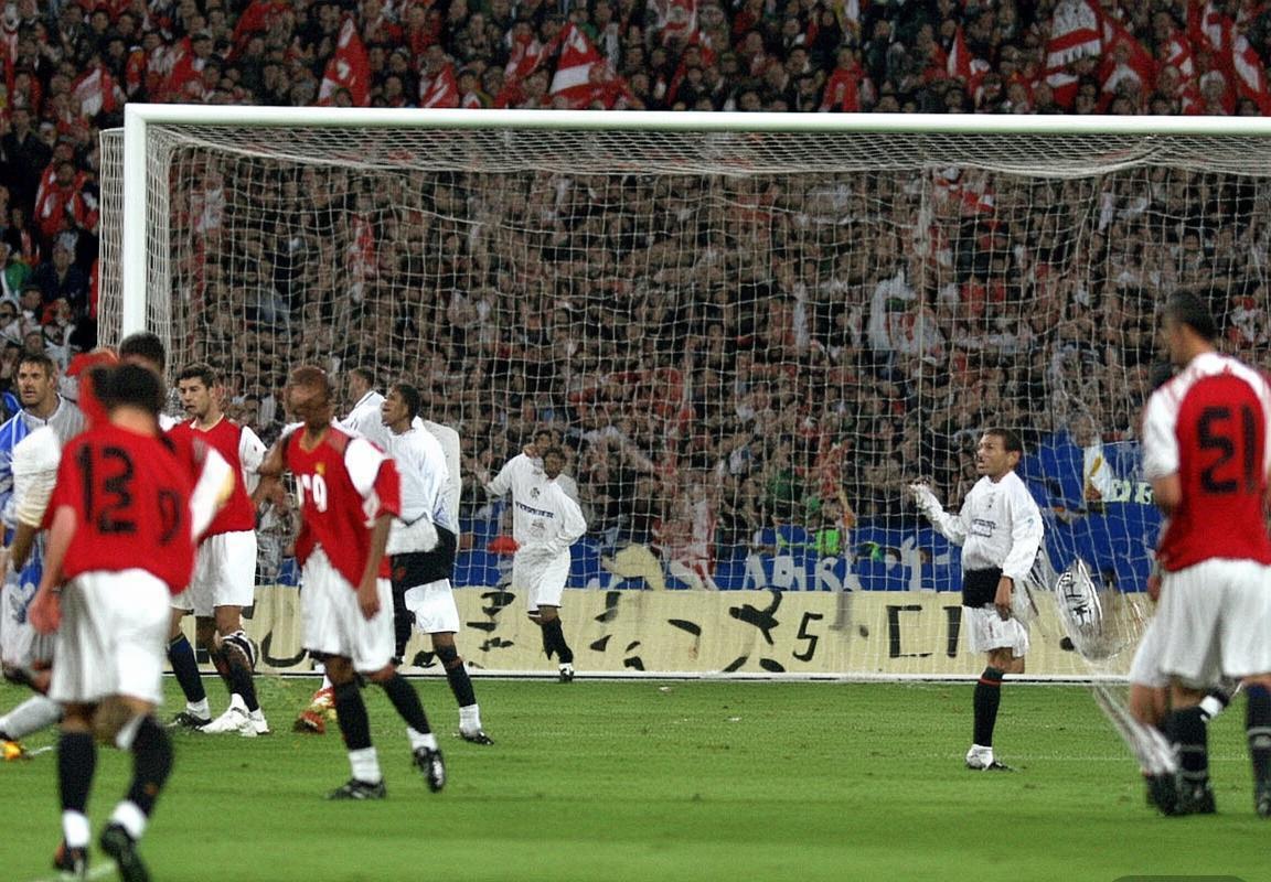 2004年欧冠决赛：曼联与皇马巅峰对决回顾(图1)